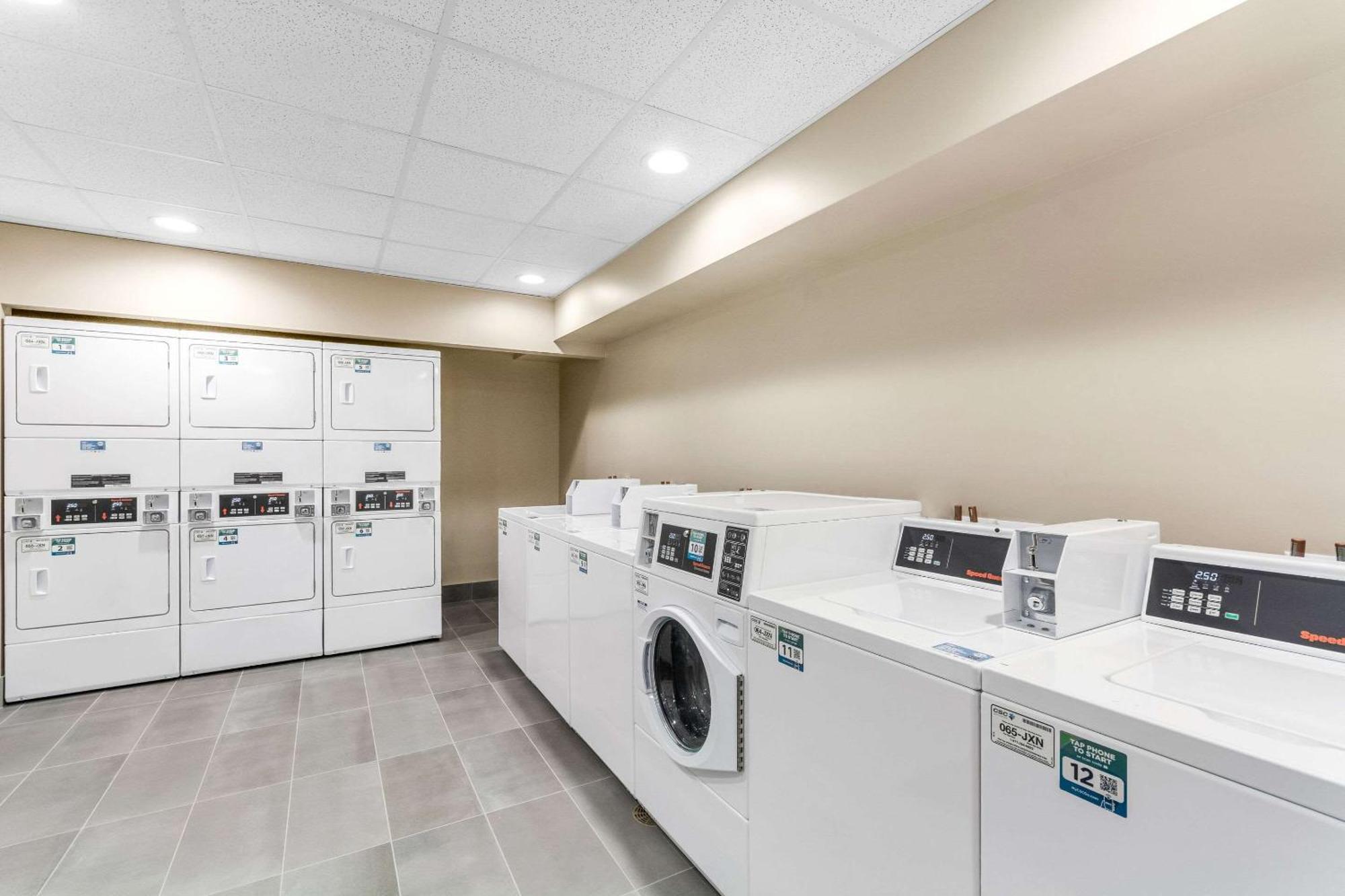 Everhome Suites Lexington - Horse Park Extérieur photo