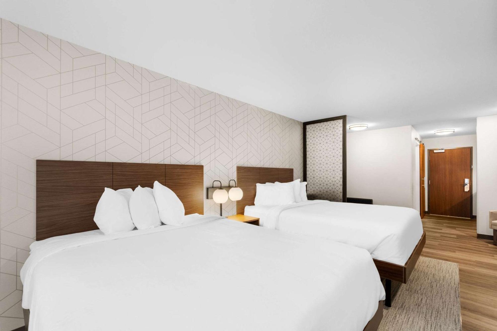 Everhome Suites Lexington - Horse Park Extérieur photo